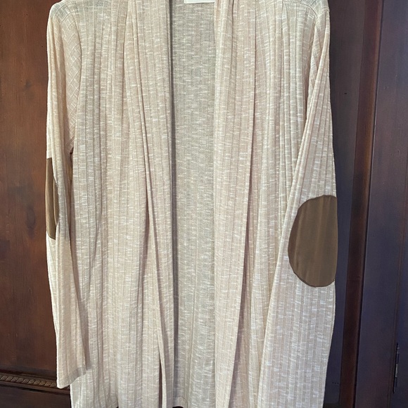 Cream ribbed wrap with patches elbows - Picture 1 of 4